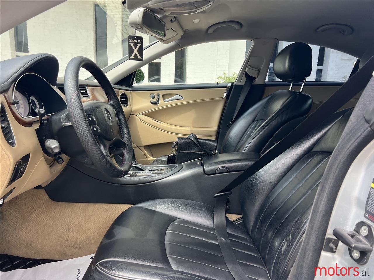 2006' Mercedes-Benz 320Cls photo #2