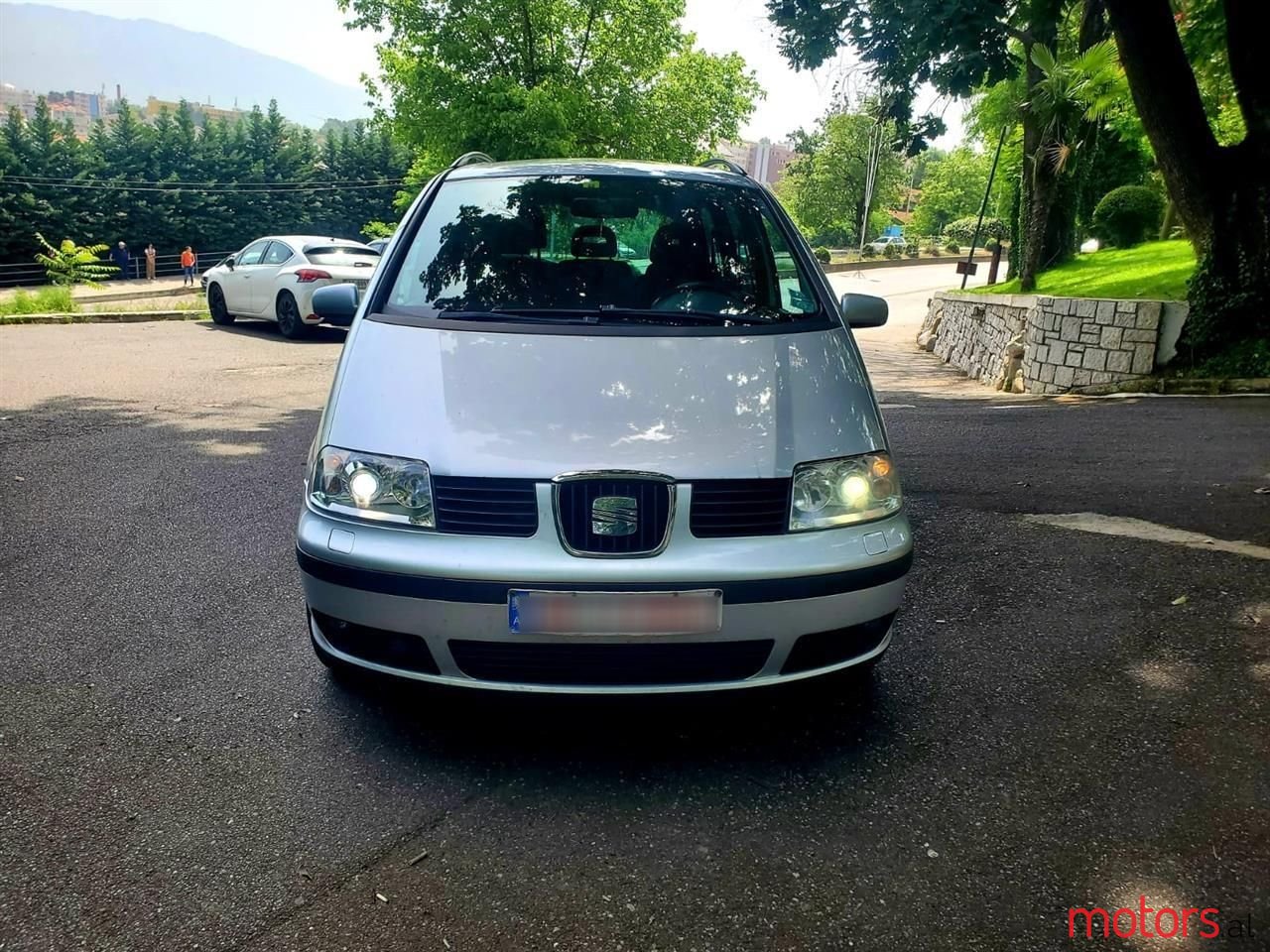 2009' SEAT Alhambra photo #2