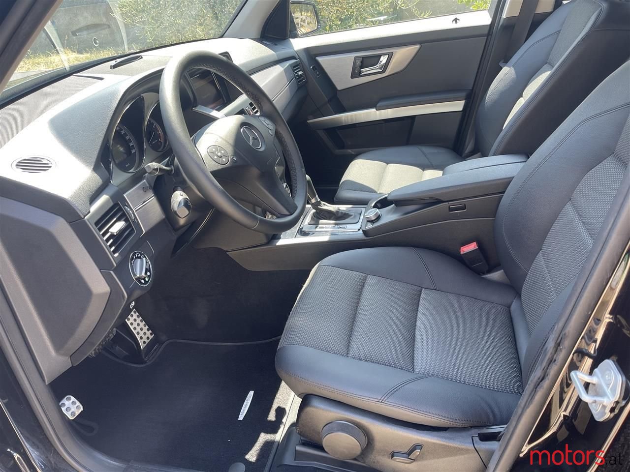 2010' Mercedes-Benz GLK 280 photo #3