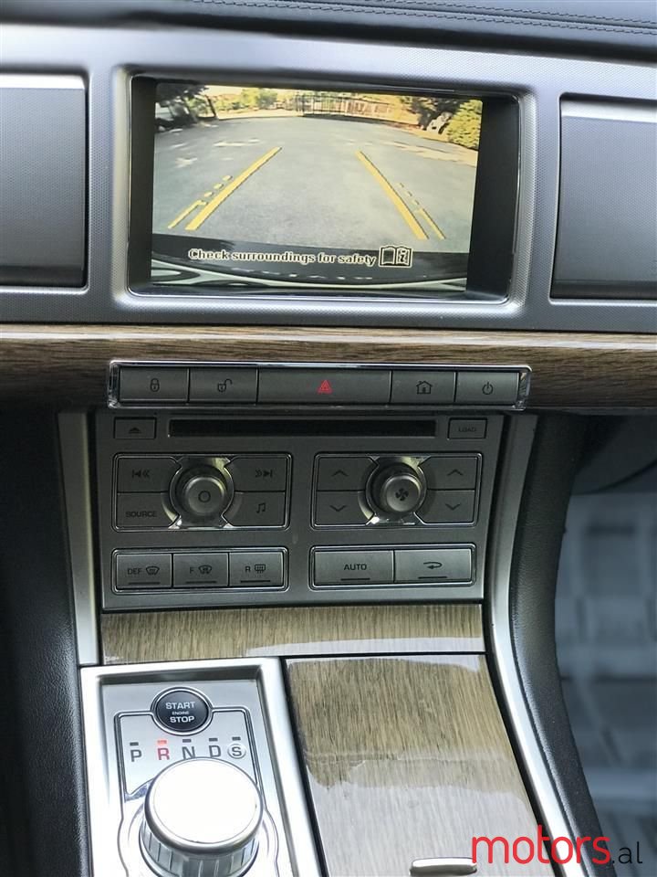 2010' Jaguar XF photo #6