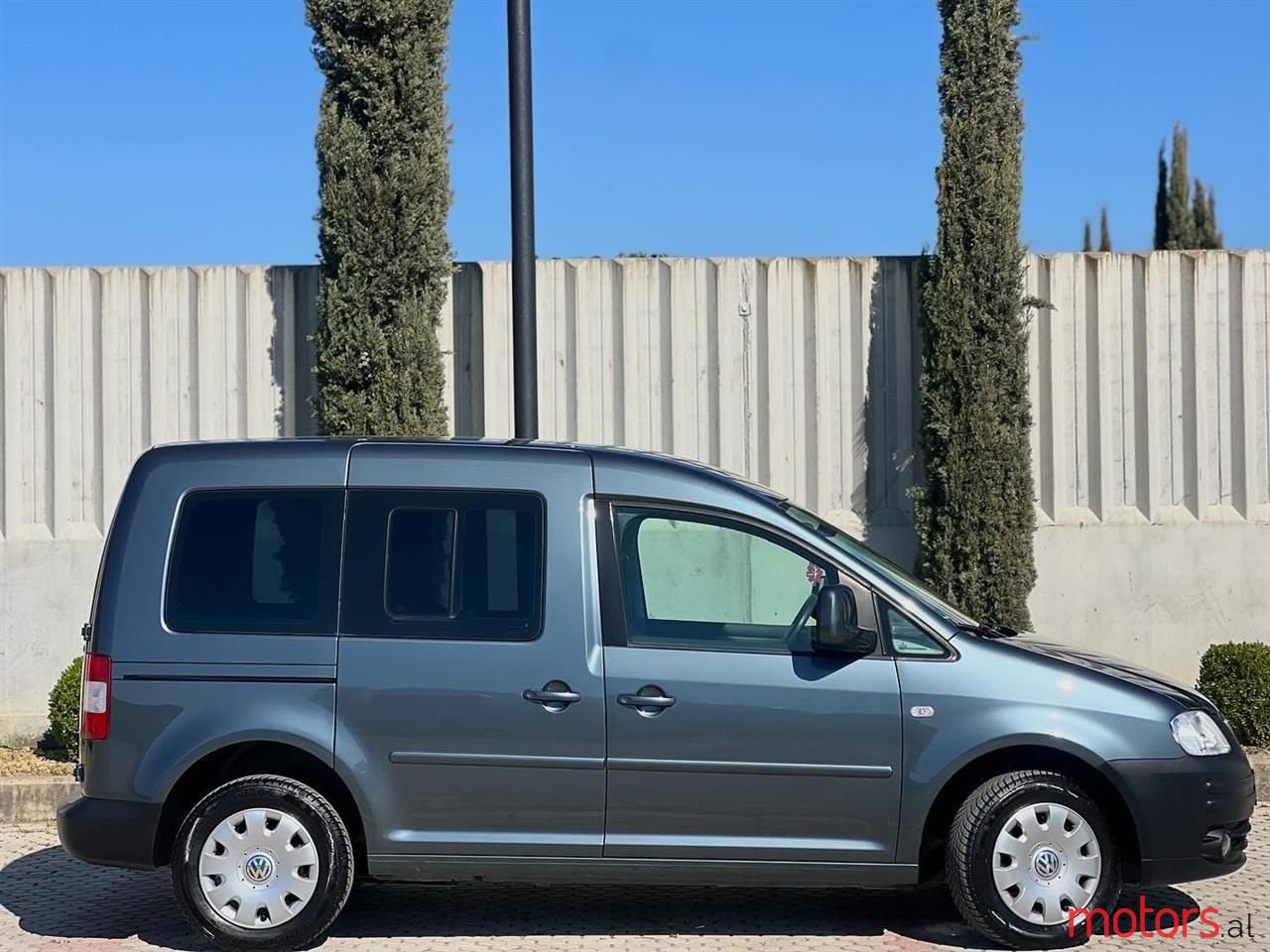 2008' Volkswagen Caddy photo #4