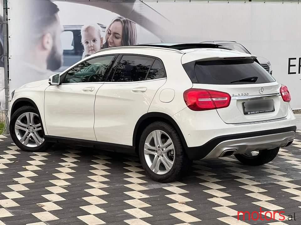 2015' Mercedes-Benz CLA 200 photo #4