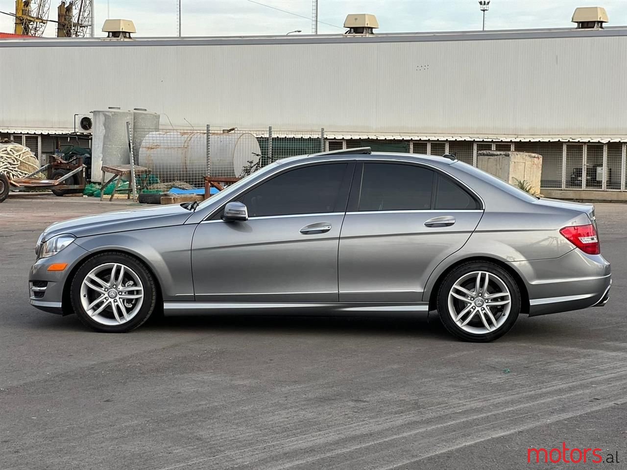 2012' Mercedes-Benz C 300 photo #3