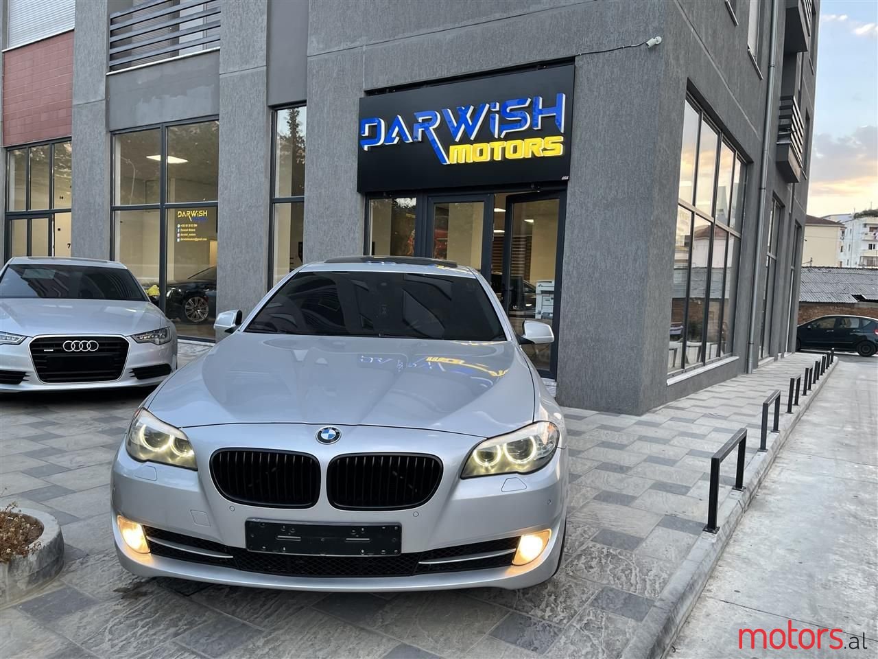 2012' BMW 520 photo #1