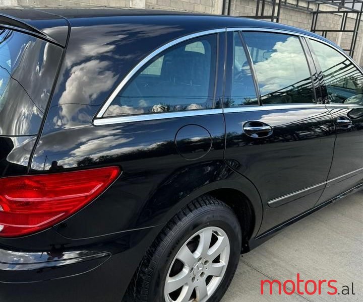 2007' Mercedes-Benz 320 photo #3