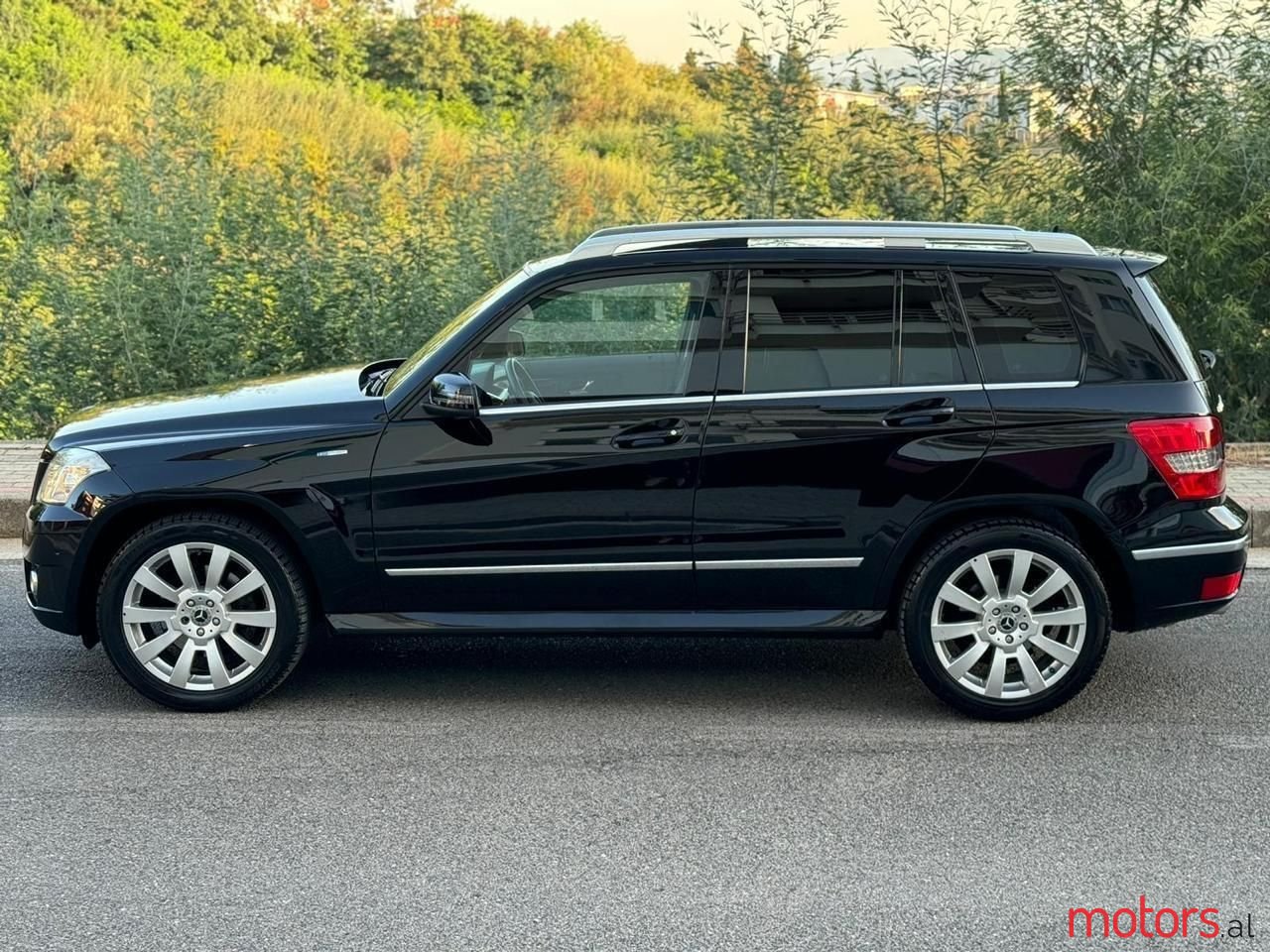 2010' Mercedes-Benz GLK 220 photo #3