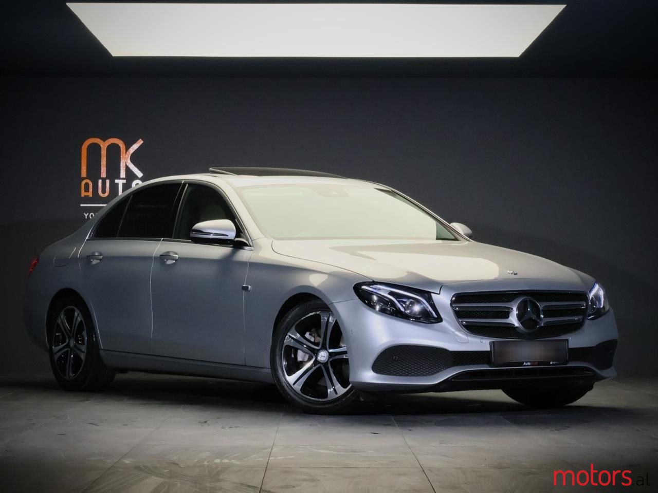 2017' Mercedes-Benz E 220 photo #2