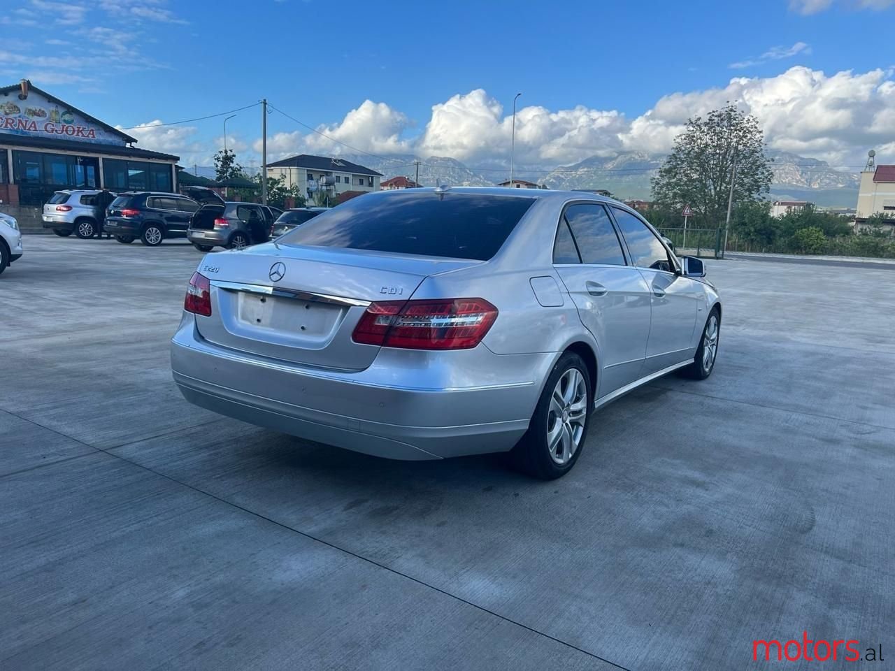 2013' Mercedes-Benz E 220 photo #4