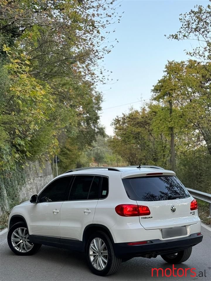 2013' Volkswagen Tiguan photo #3