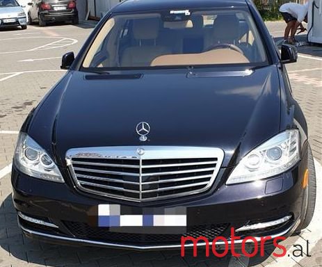 2010' Mercedes-Benz S 550 photo #2