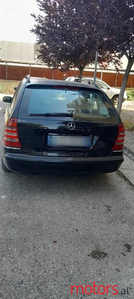 2004' Mercedes-Benz C 220 photo #2