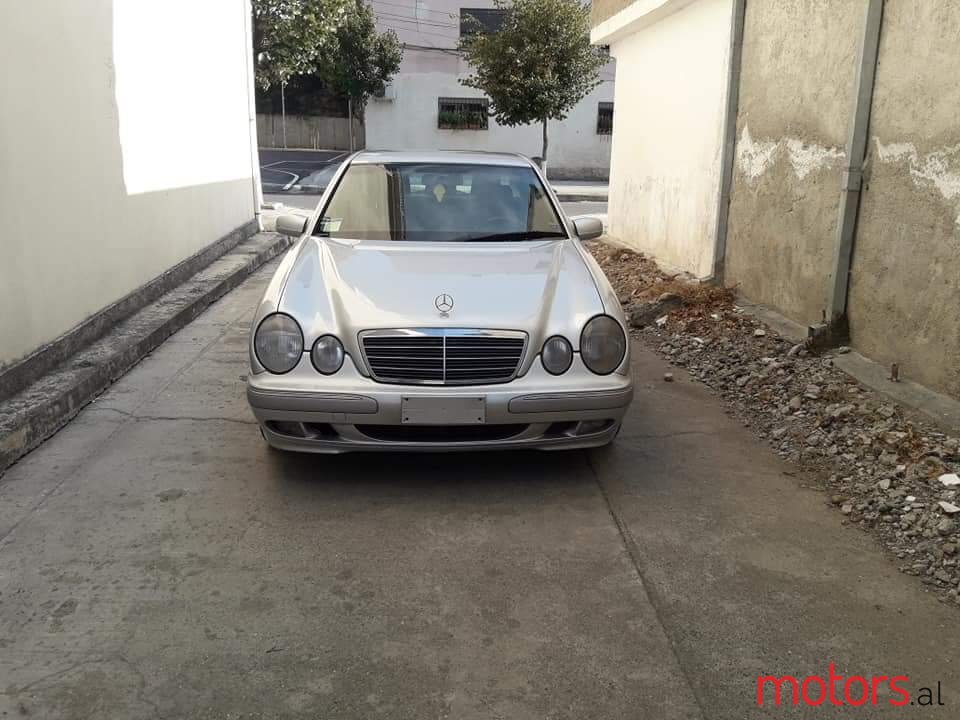 2002' Mercedes-Benz 260E Mercedez Benz  E270 CDi photo #1