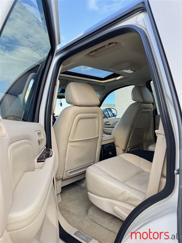 2007' Cadillac Escalade photo #6
