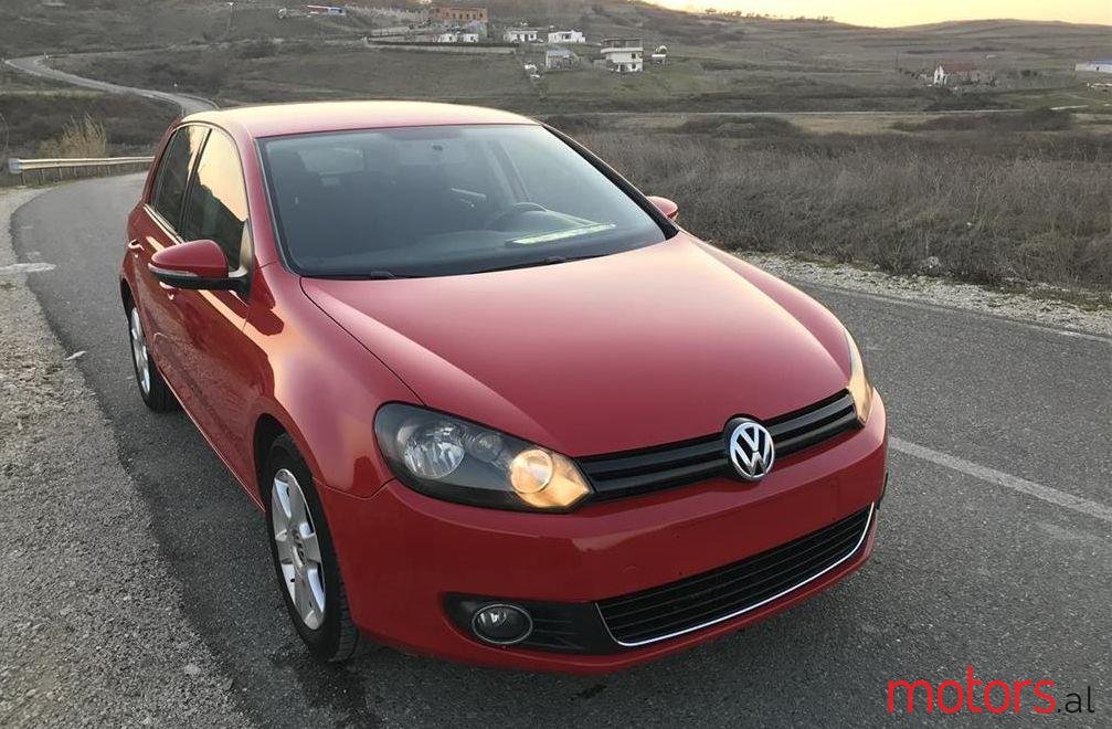 2010' Volkswagen Golf photo #1