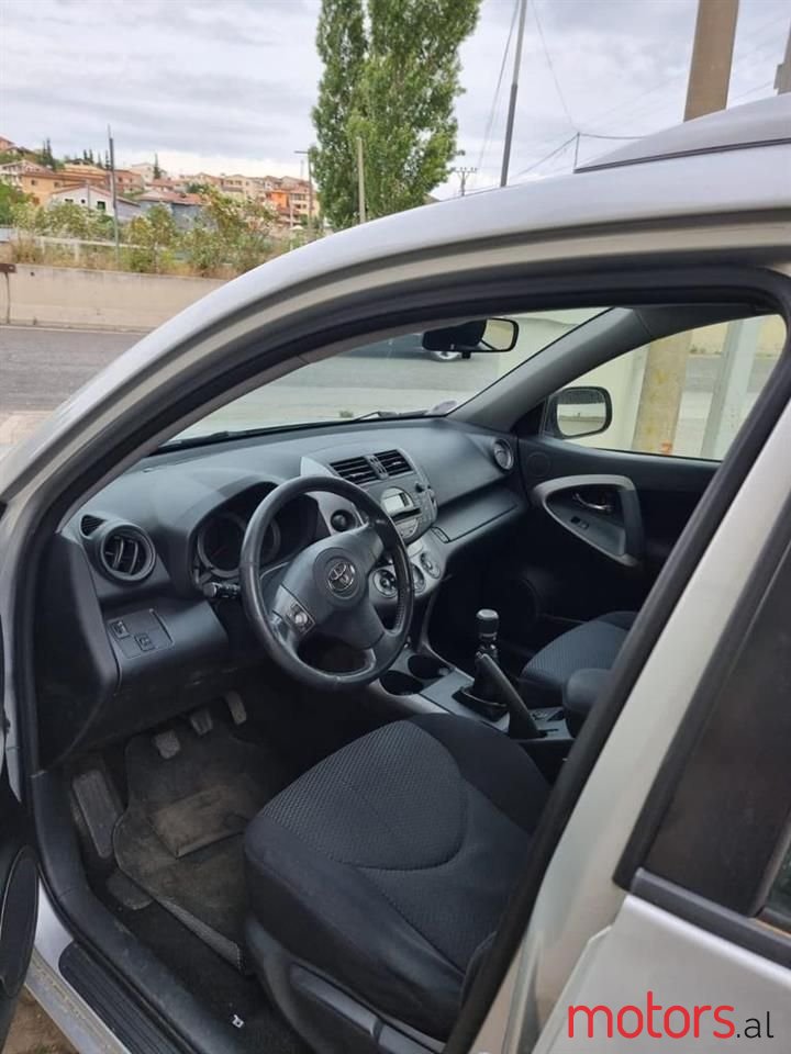 2007' Toyota RAV4 photo #3