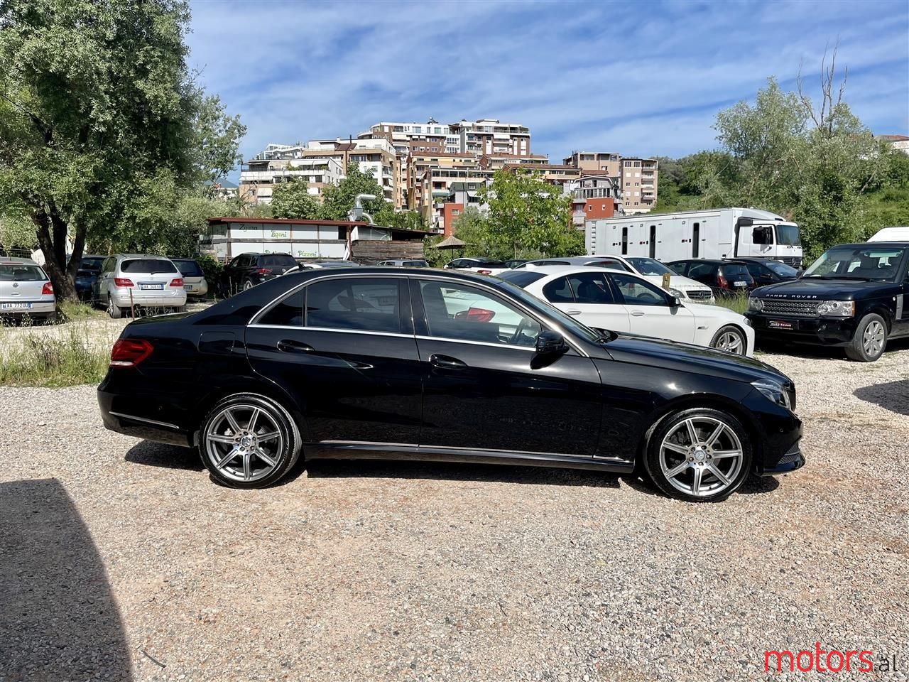 2014' Mercedes-Benz E 300 photo #2