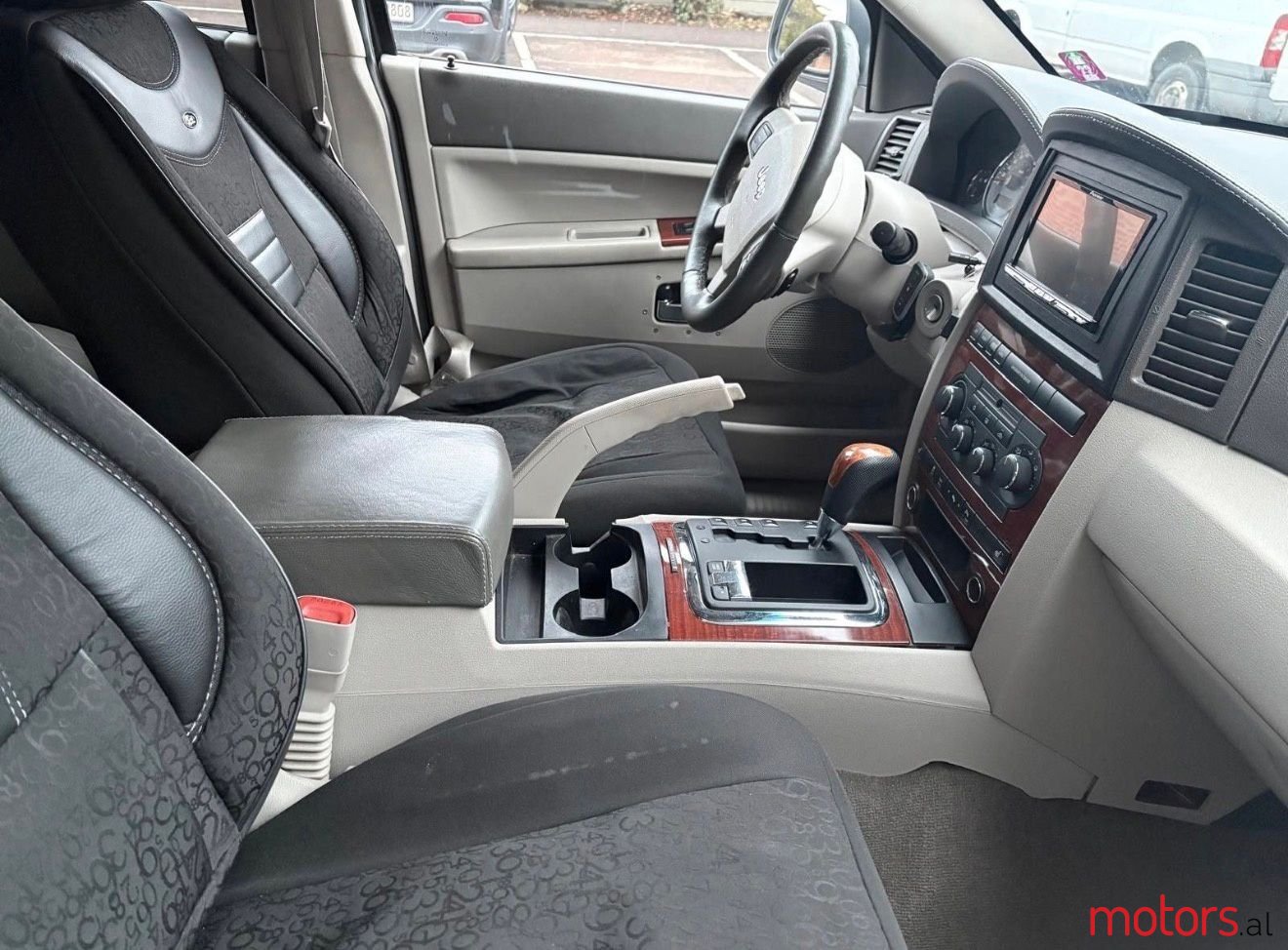 2007' Jeep Grand Cherokee photo #6