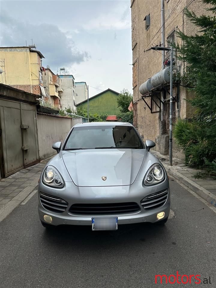 2012' Porsche Cayenne photo #1
