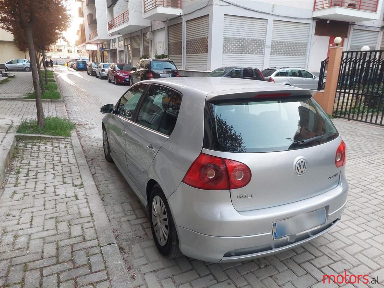 2005' Volkswagen Golf photo #3