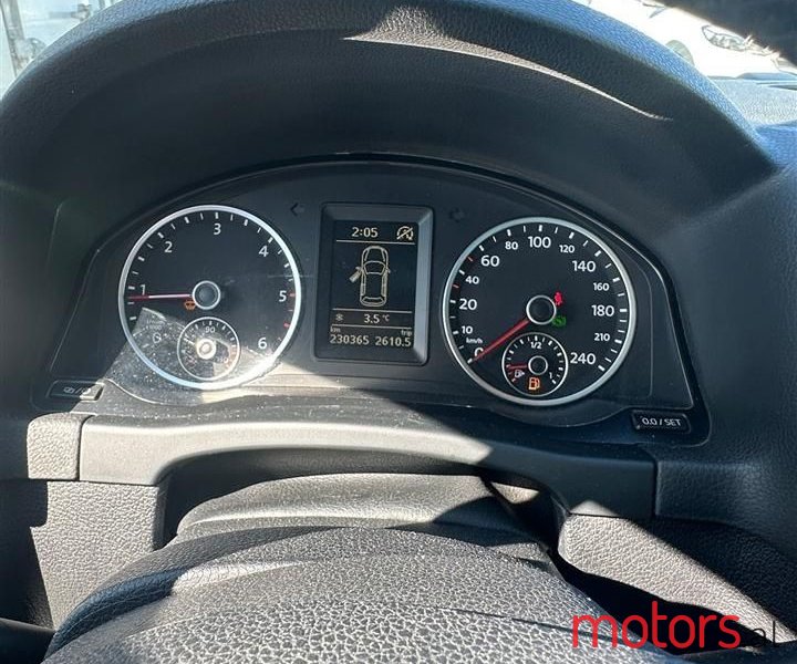 2013' Volkswagen Tiguan photo #3