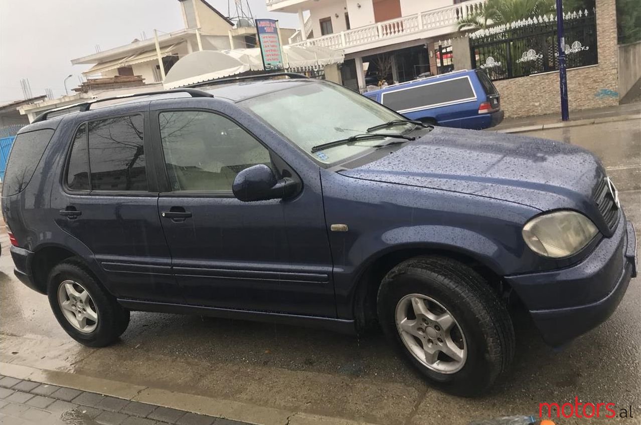 2000' Mercedes-Benz ML 270 photo #1