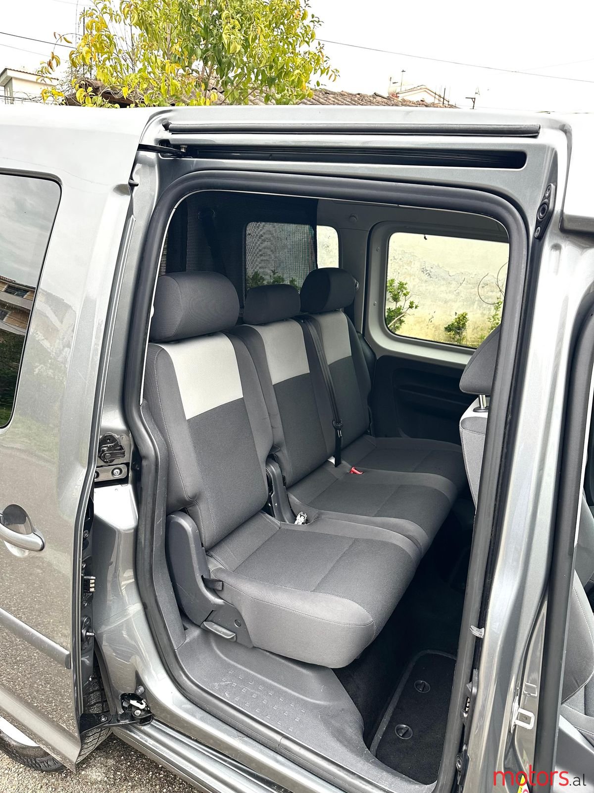 2012' Volkswagen Caddy photo #4