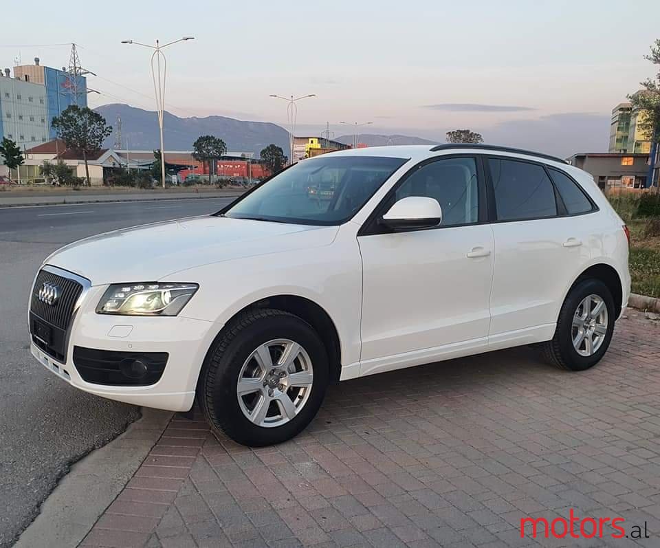 2010' Audi Q5 photo #7