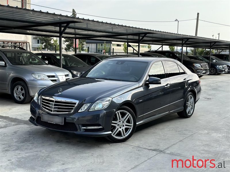 2012' Mercedes-Benz E 350 photo #1