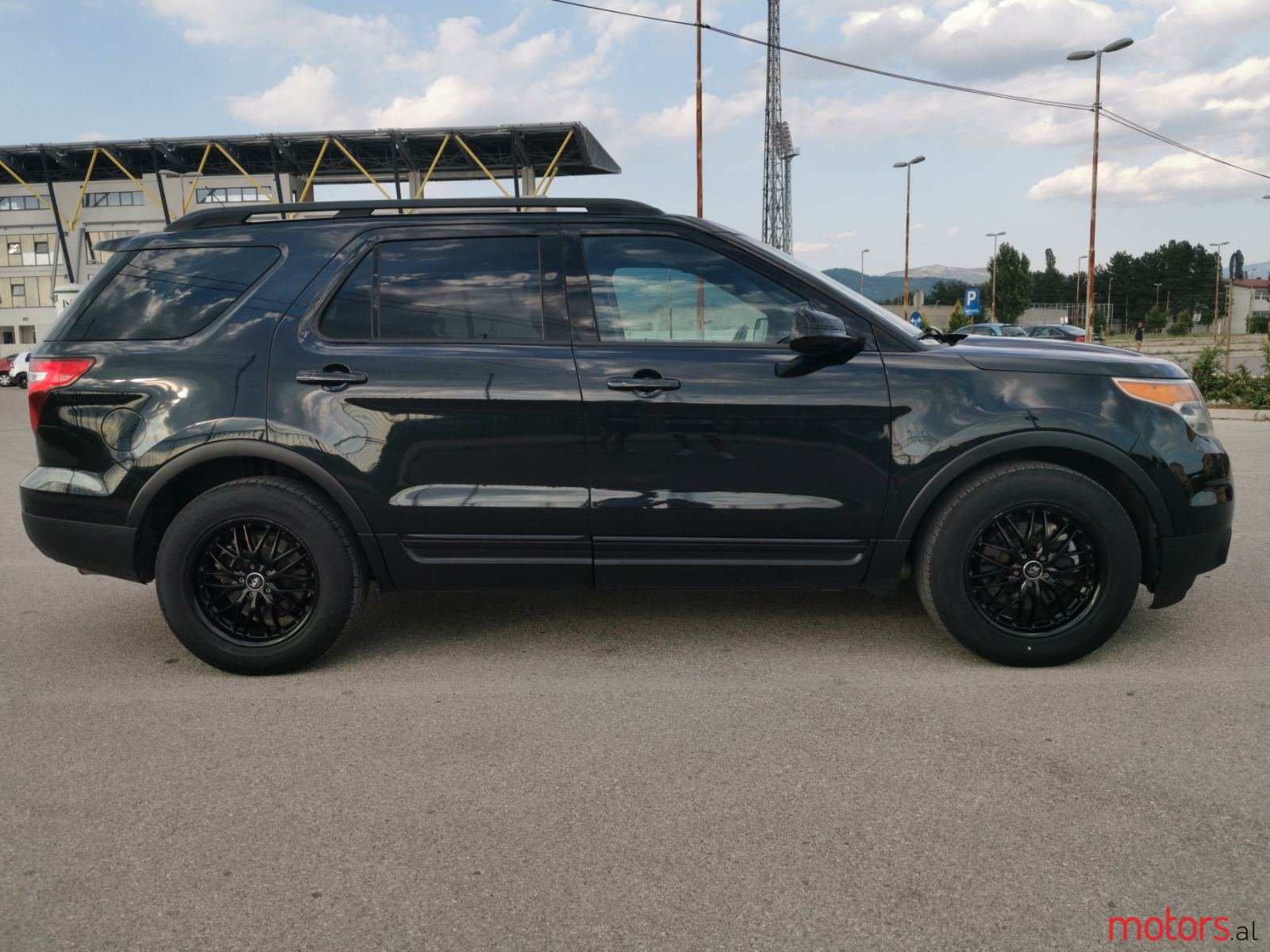 2014' Ford Explorer photo #3