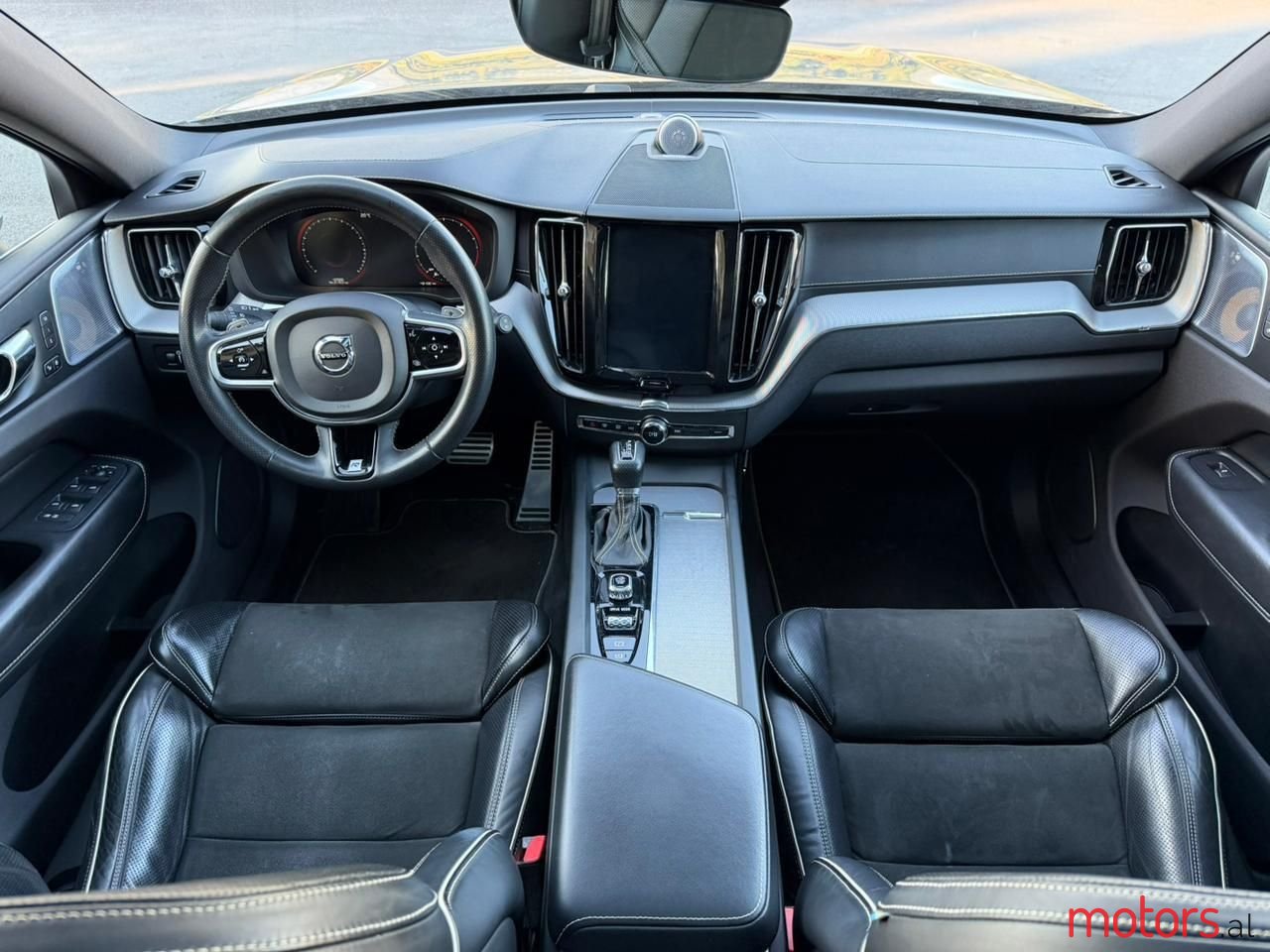 2019' Volvo Xc 60 photo #5
