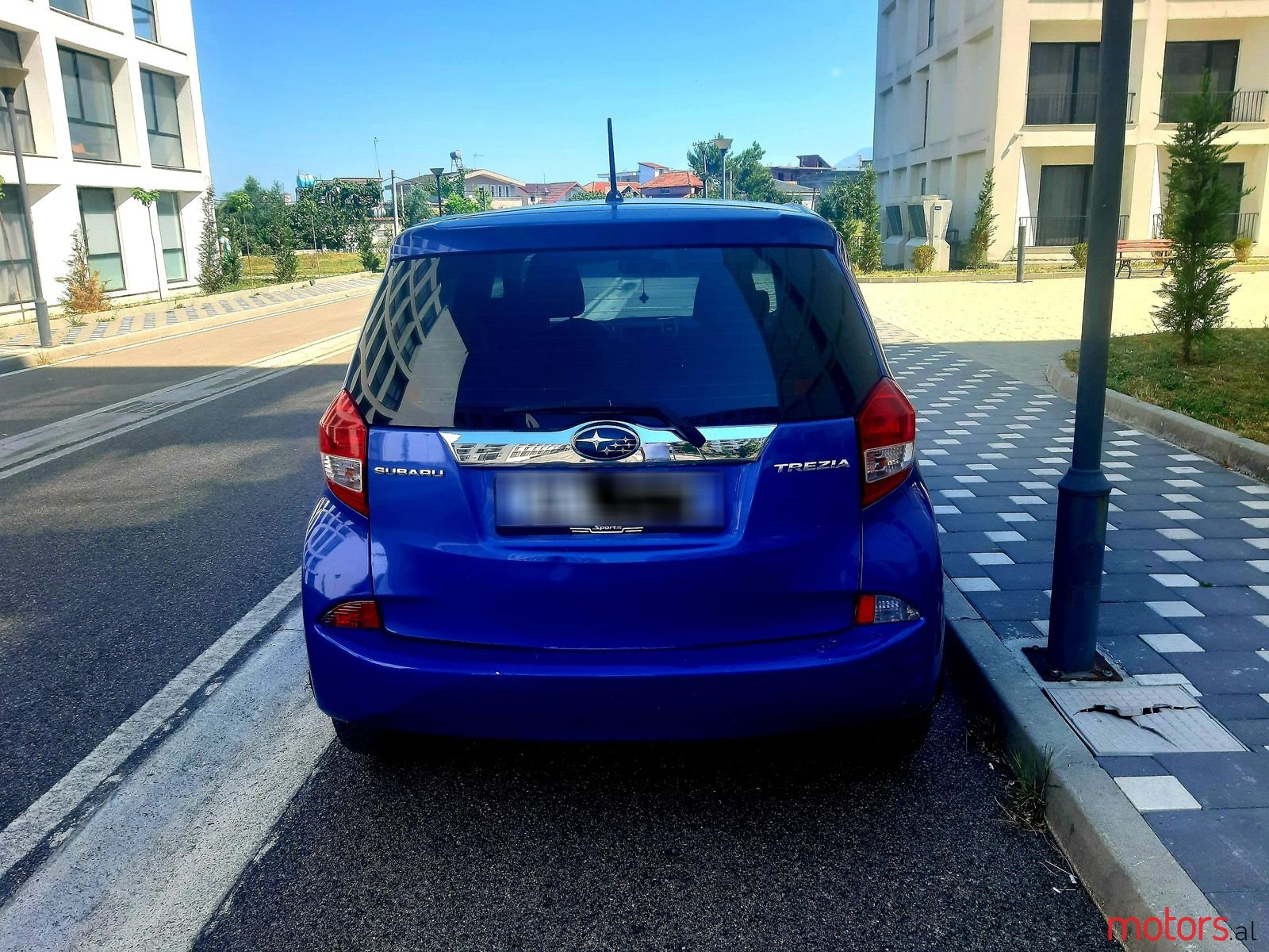 2011' Subaru Trezia photo #2