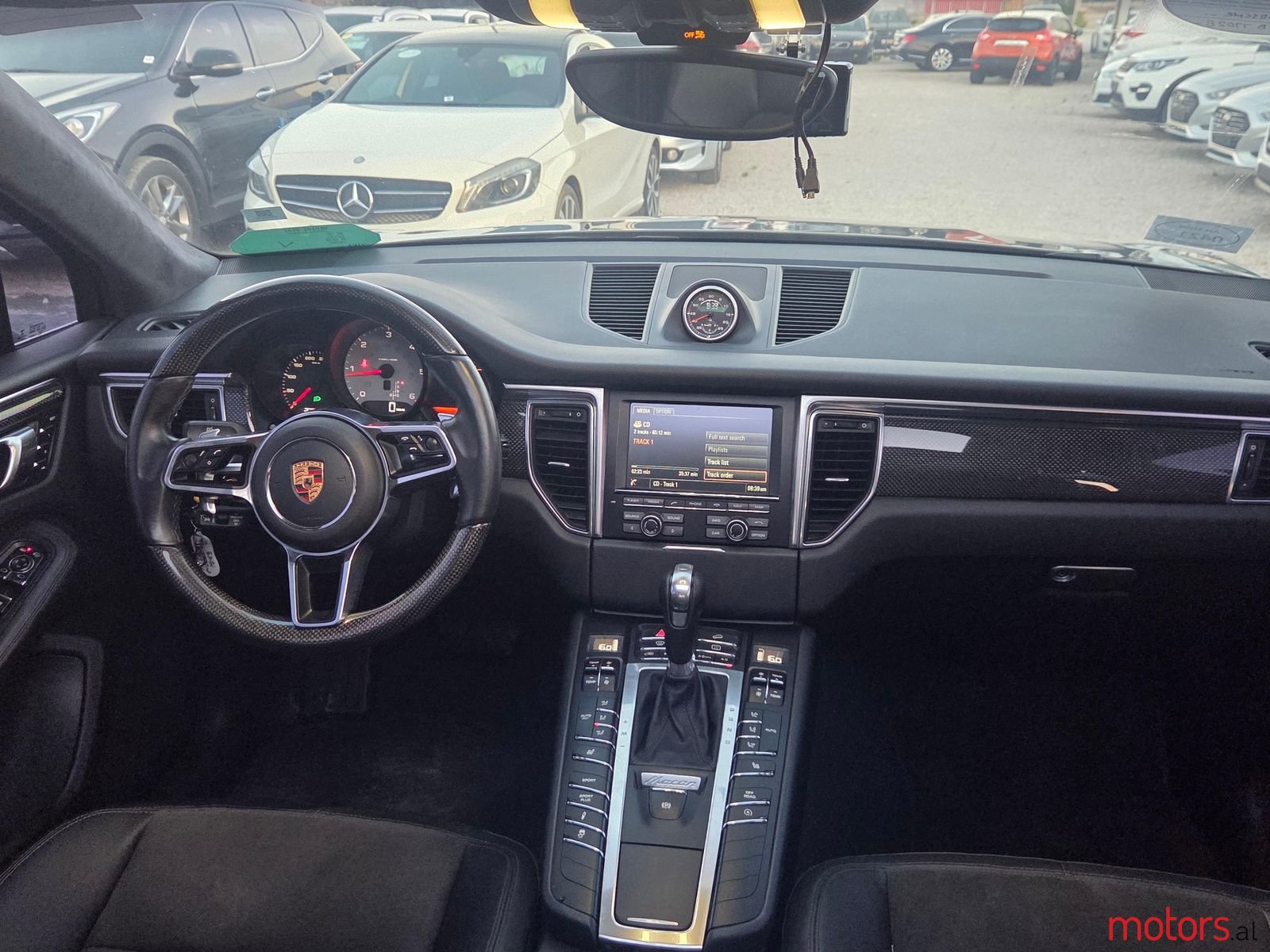 2015' Porsche Macan photo #5