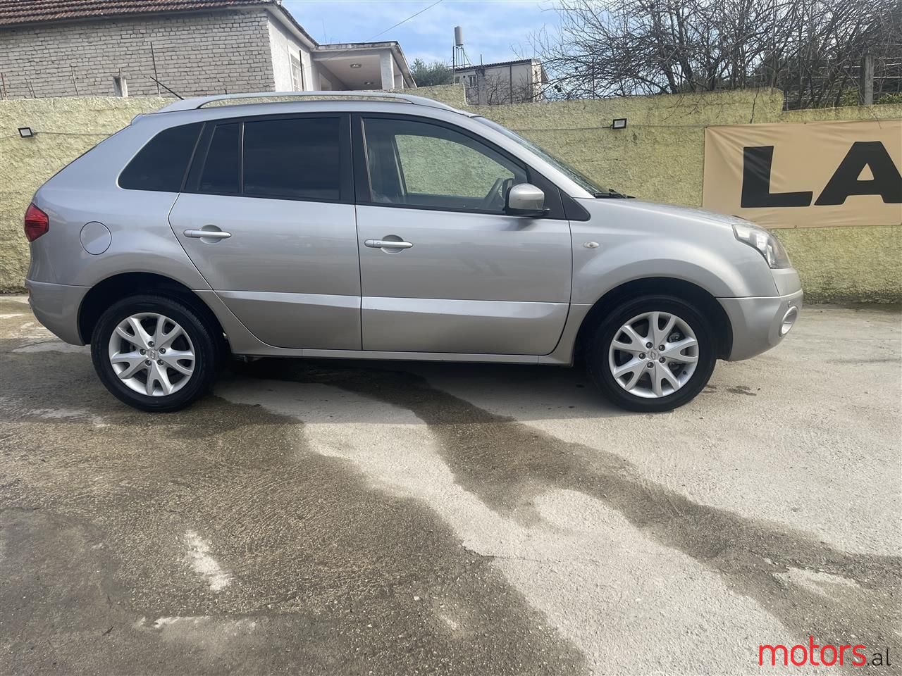 2010' Renault Koleos photo #1