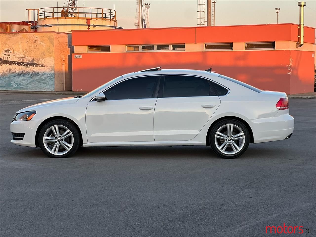 2014' Volkswagen Passat photo #2