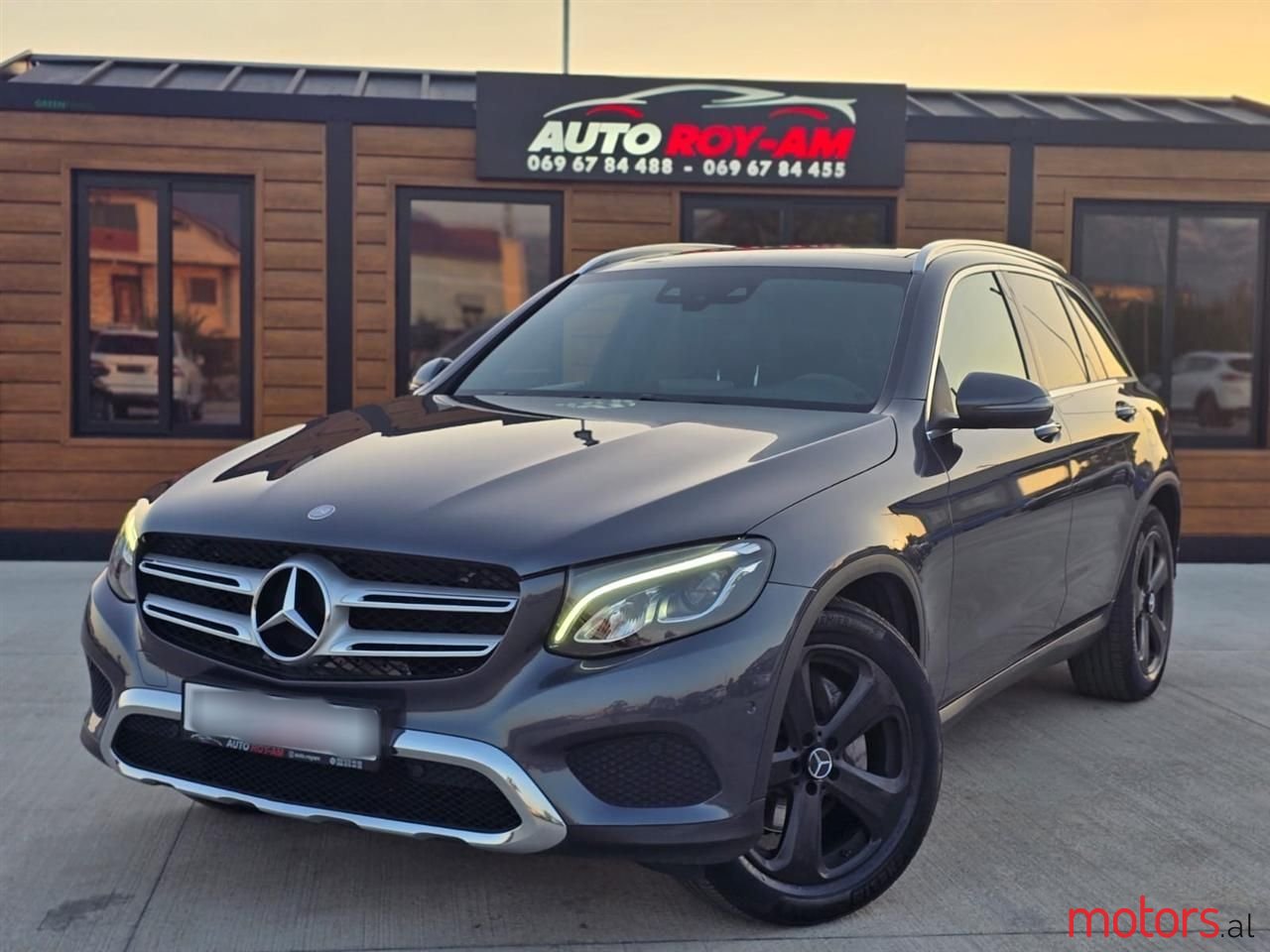 2016' Mercedes-Benz GLC 220 photo #2