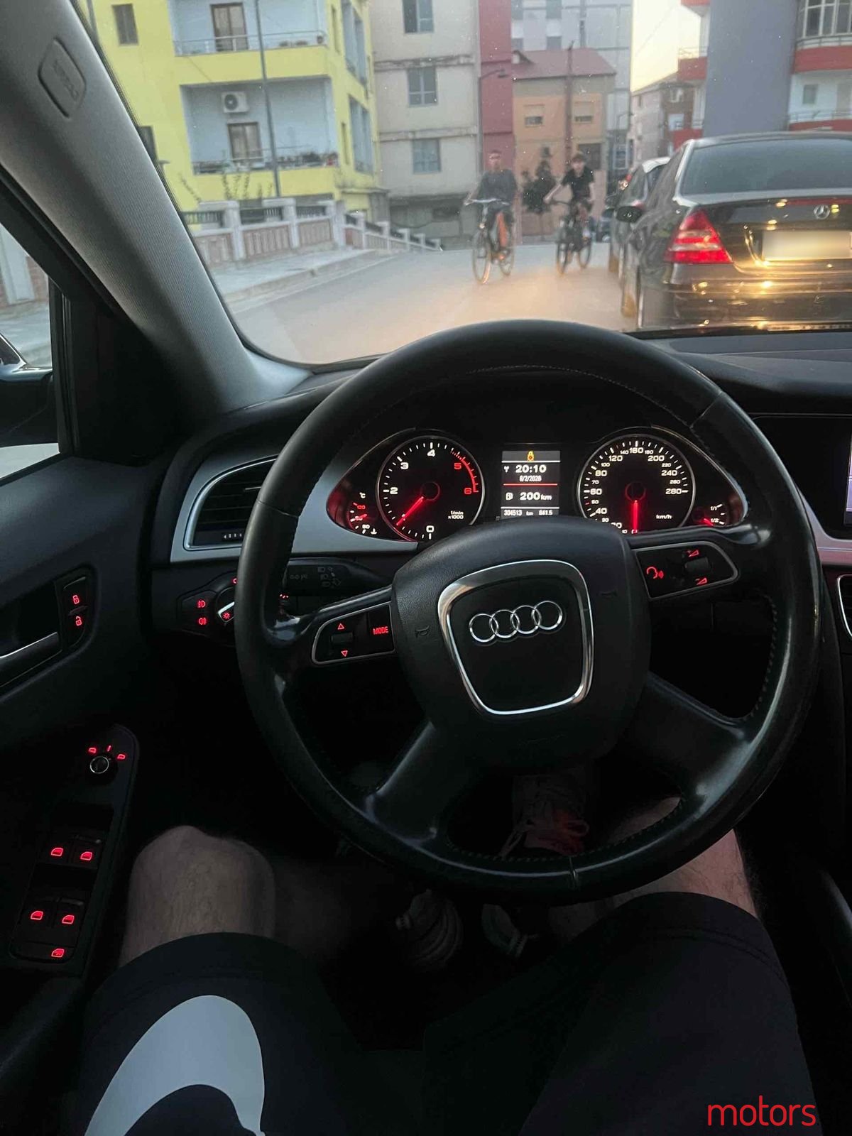 2011' Audi A4 photo #5