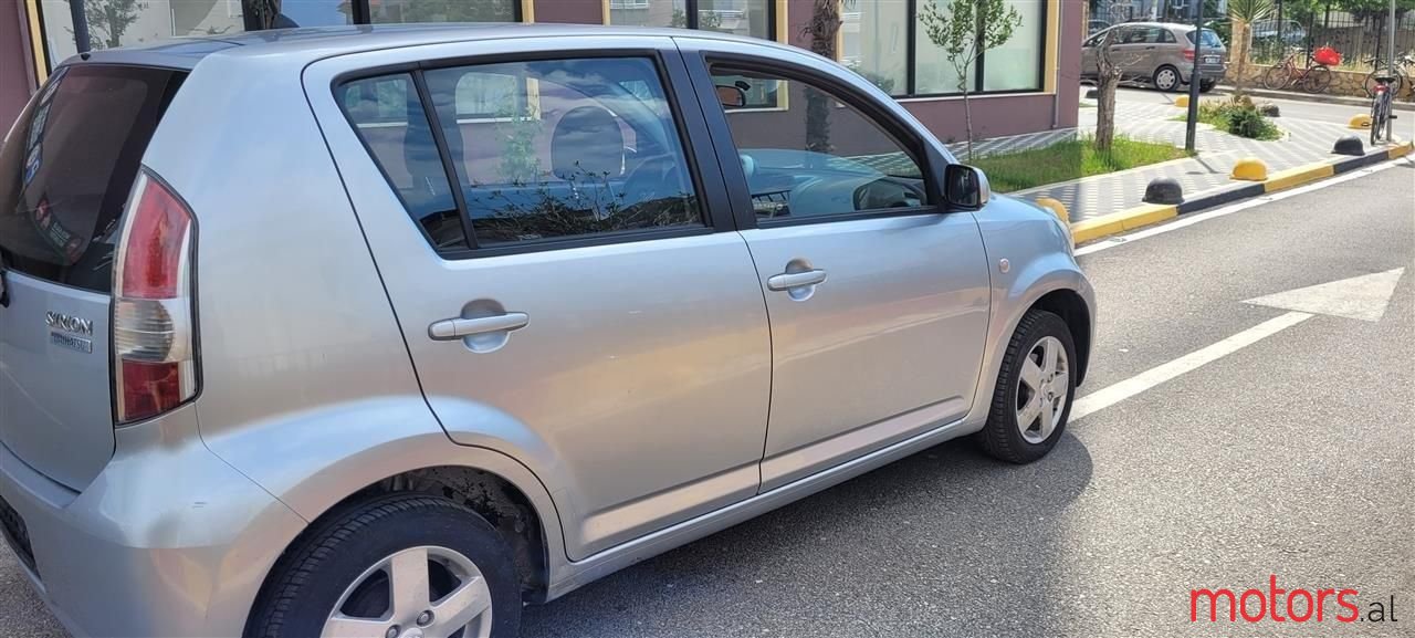 2006' Daihatsu Sirion photo #6