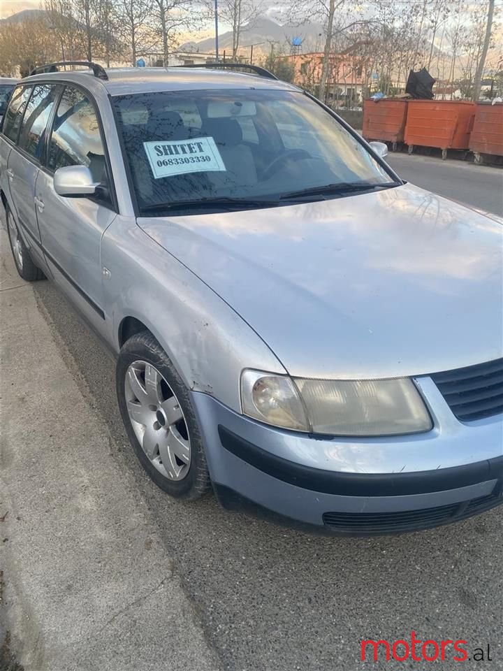 2000' Volkswagen Passat photo #1