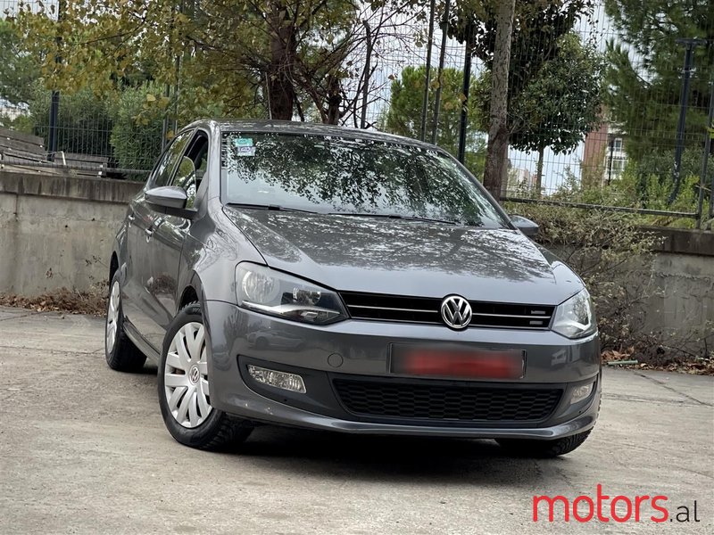2013' Volkswagen Polo photo #1