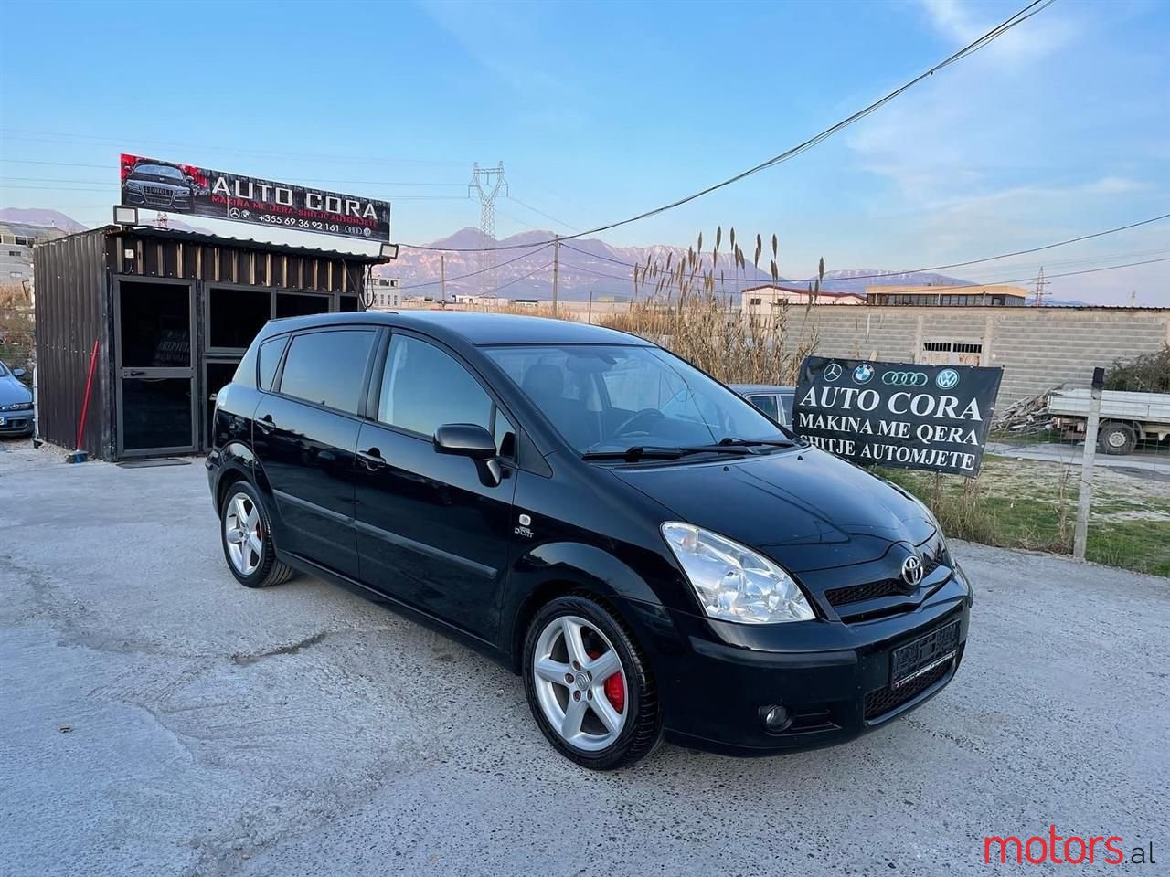 2007' Toyota Corolla Verso photo #1