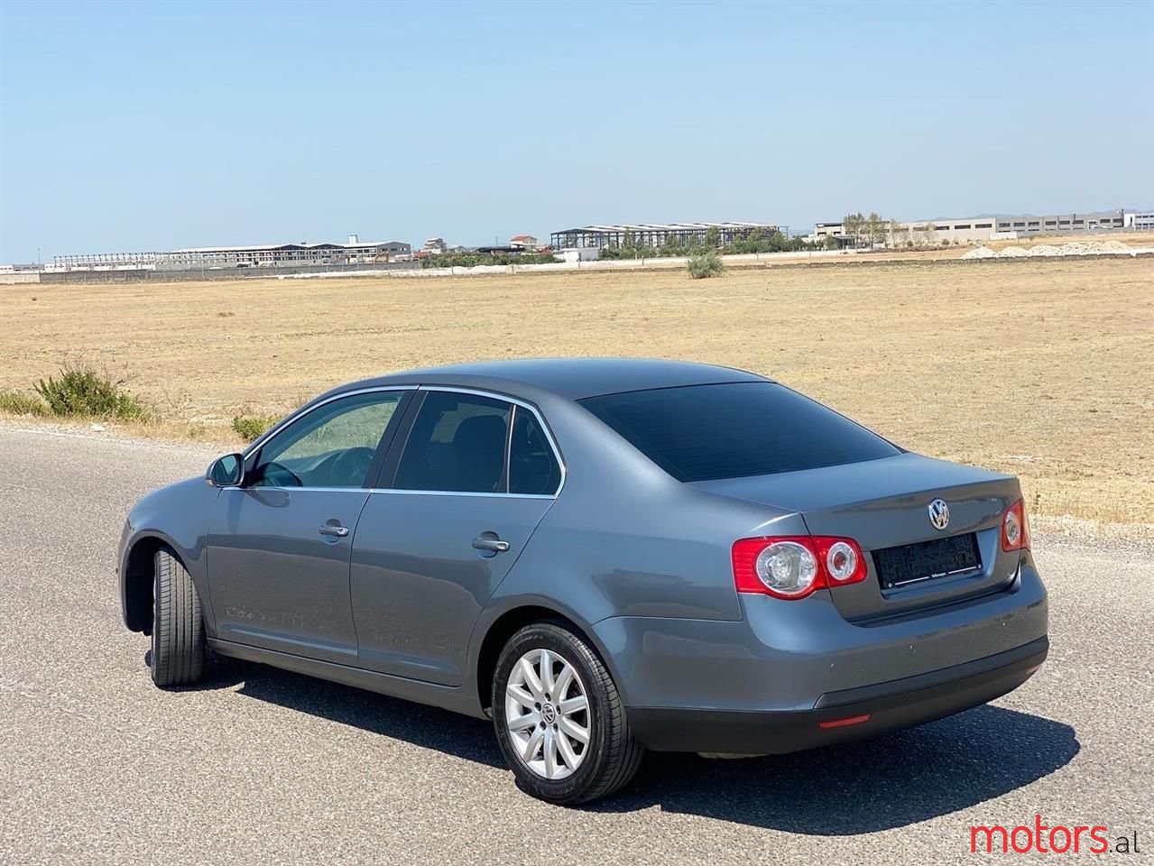 2009' Volkswagen Golf photo #4