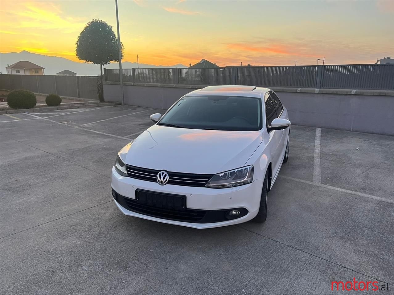 2012' Volkswagen Jetta photo #6