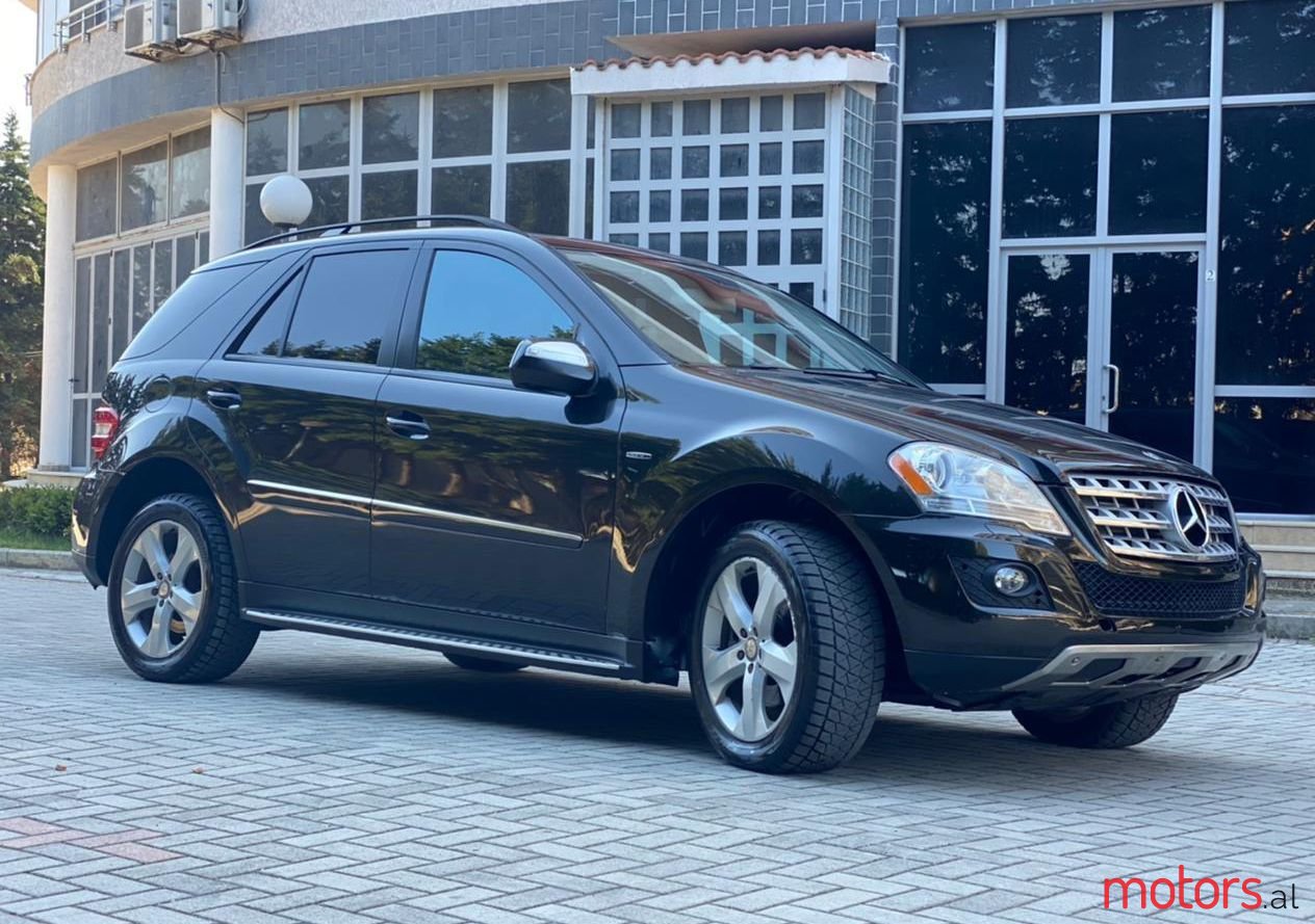 2009' Mercedes-Benz ML 320 photo #1