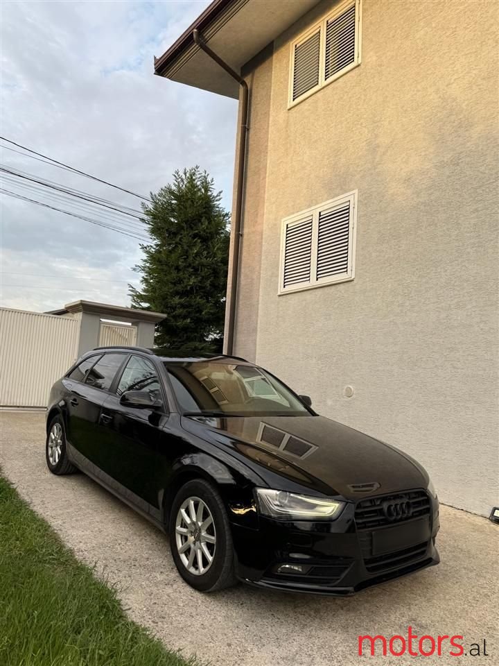 2012' Audi A4 photo #3