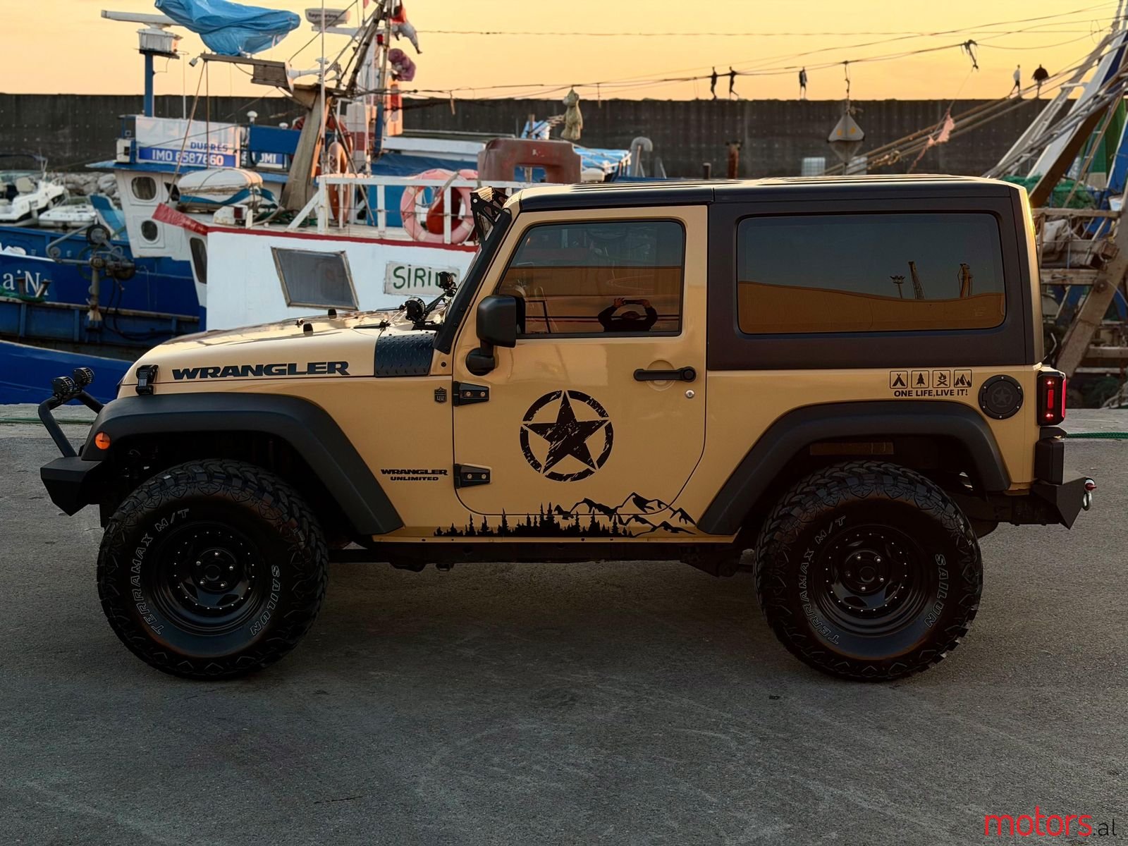 2013' Jeep Wrangler photo #5