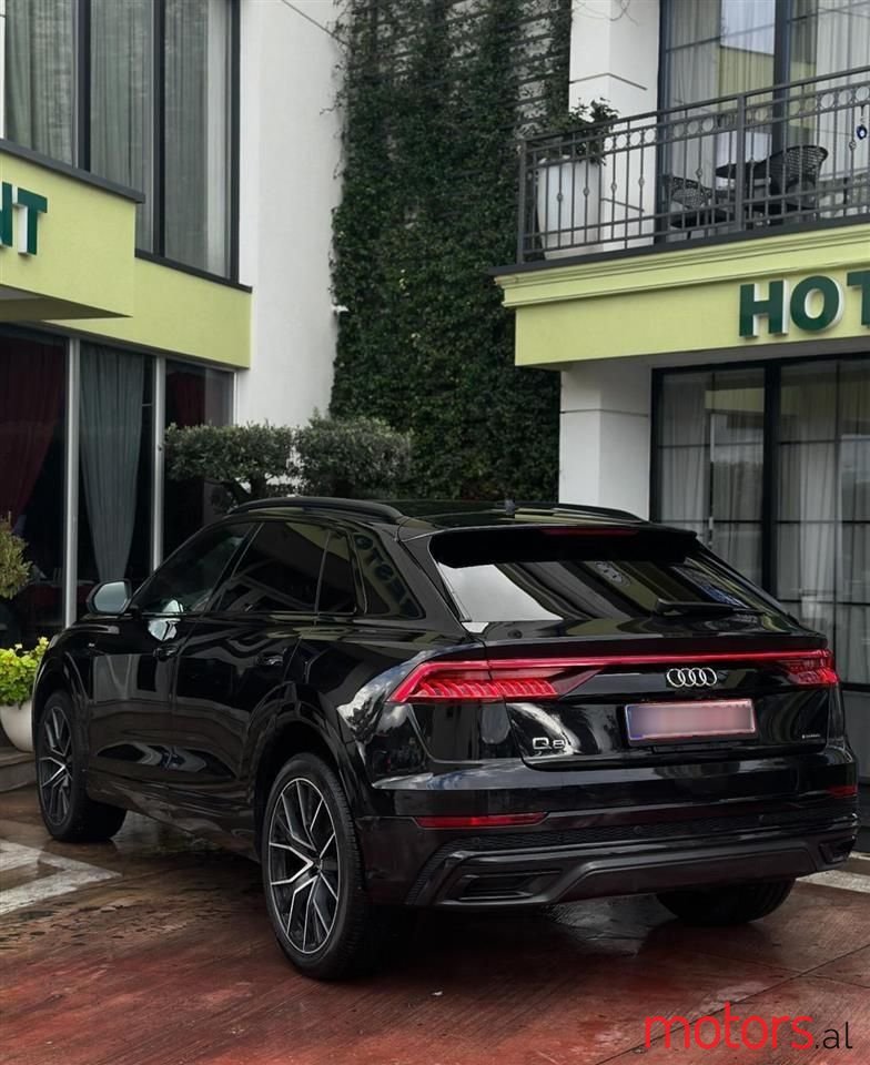 2019' Audi Q8 photo #4