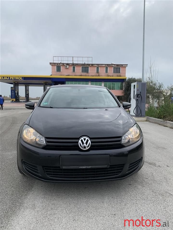 2009' Volkswagen Golf photo #4