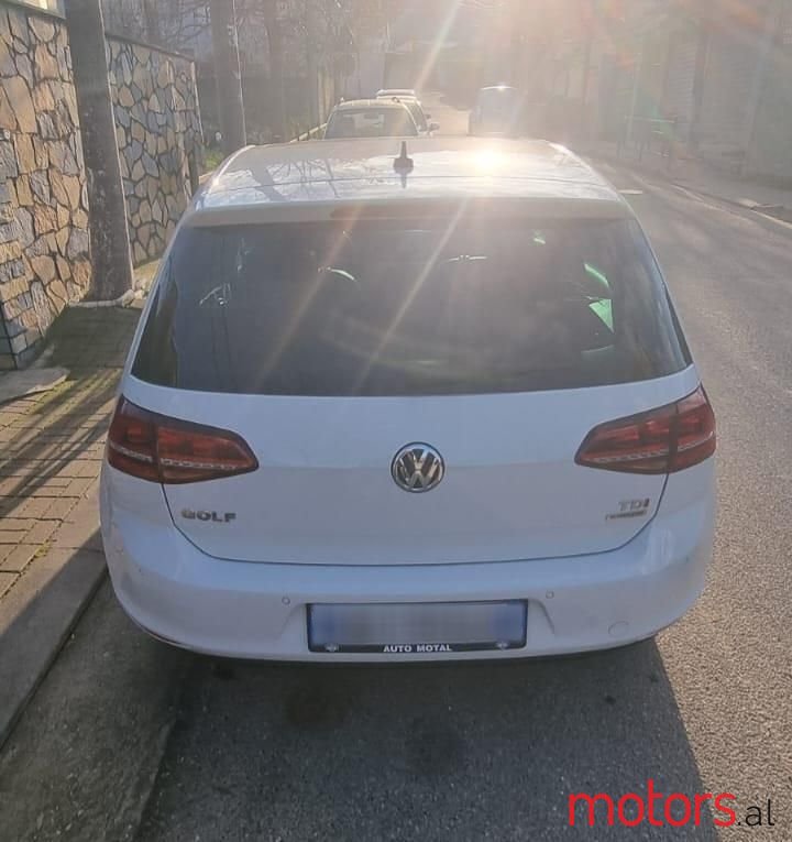 2013' Volkswagen Golf photo #5