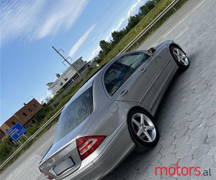 2006' Mercedes-Benz 220 photo #5