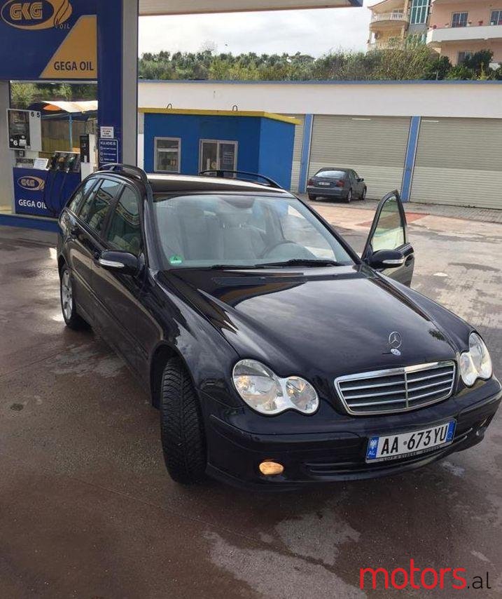 2005' Mercedes-Benz C 220 photo #1